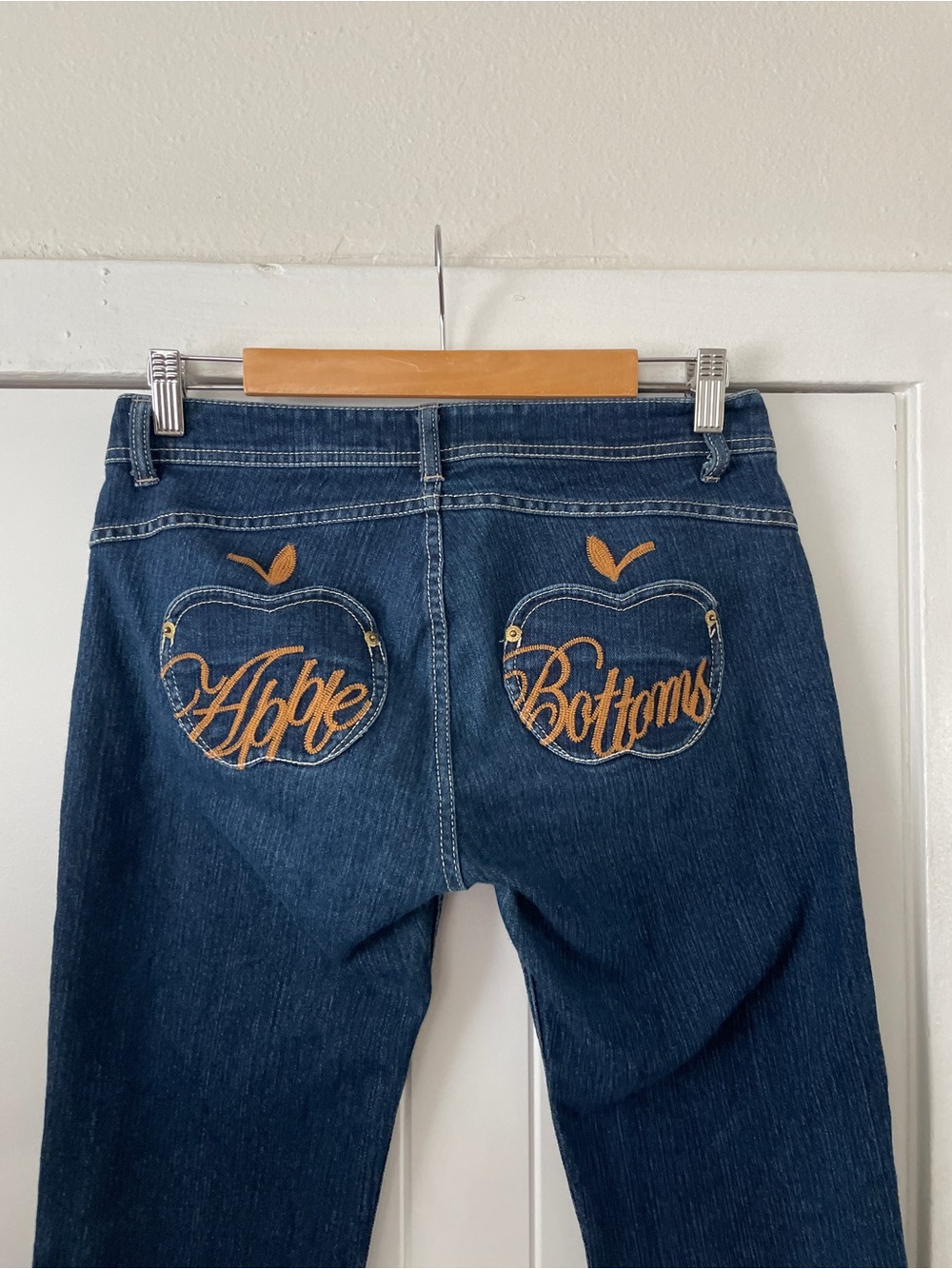 Y2K Apple Bottoms Dark Blue Denim Capri Jeans Size 30" low rise
